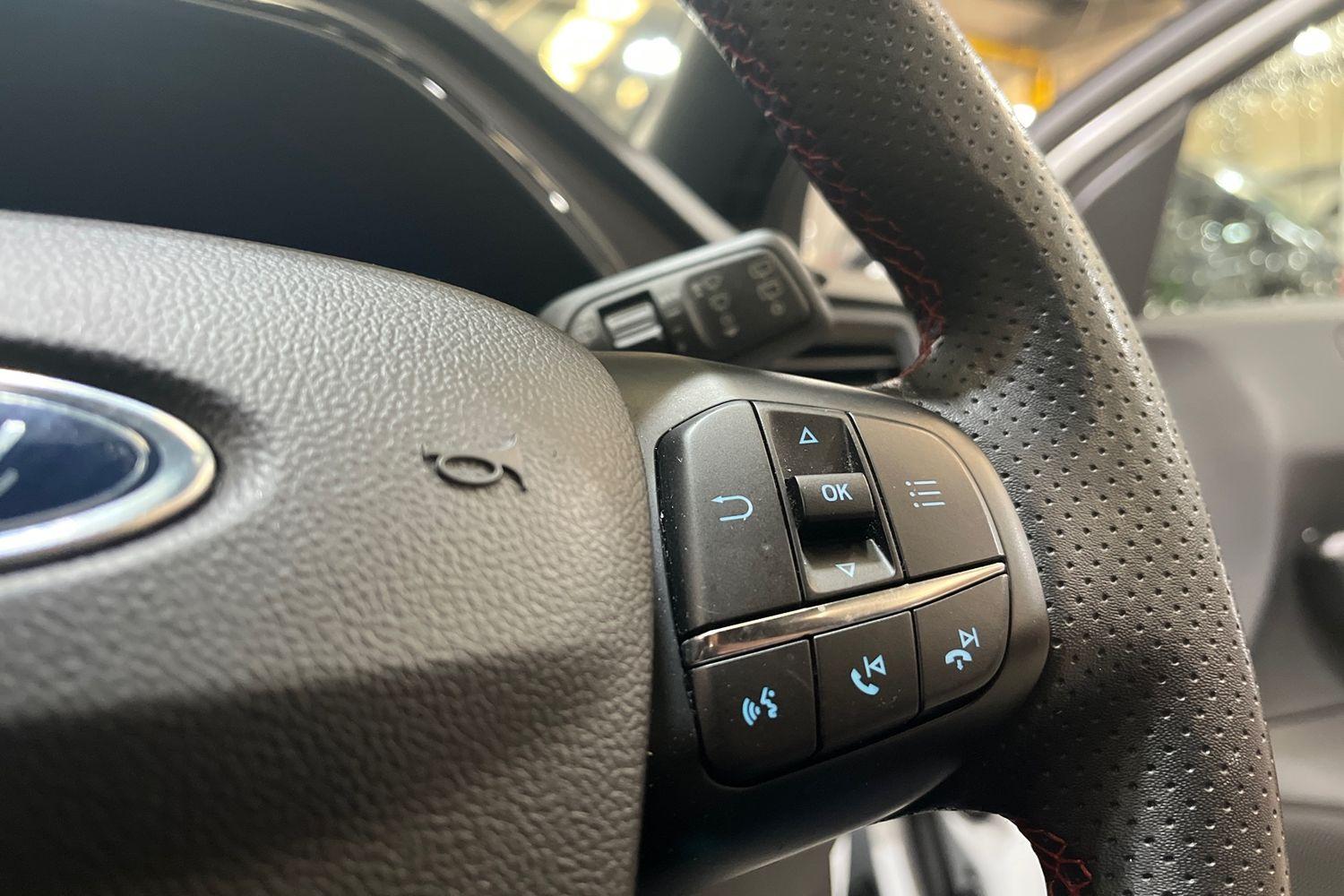 Ford FOCUS Photo 28