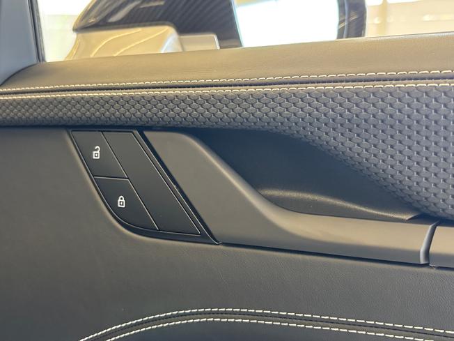 PORSCHE 911 Photo 37