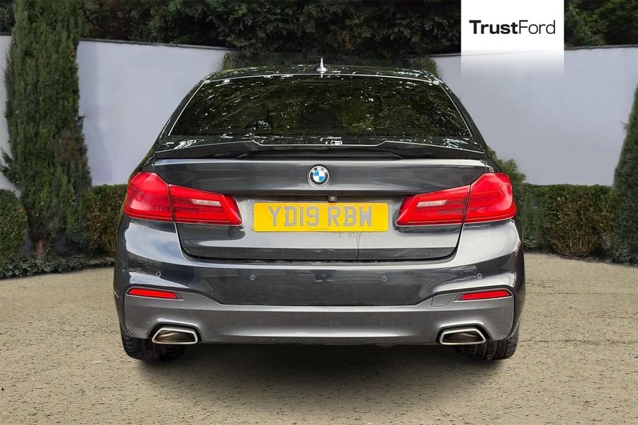 BMW 5 SERIES Photo autoimg-d09f96b8978404f300acb72f6e664c7a7e4ccdcf.jpg