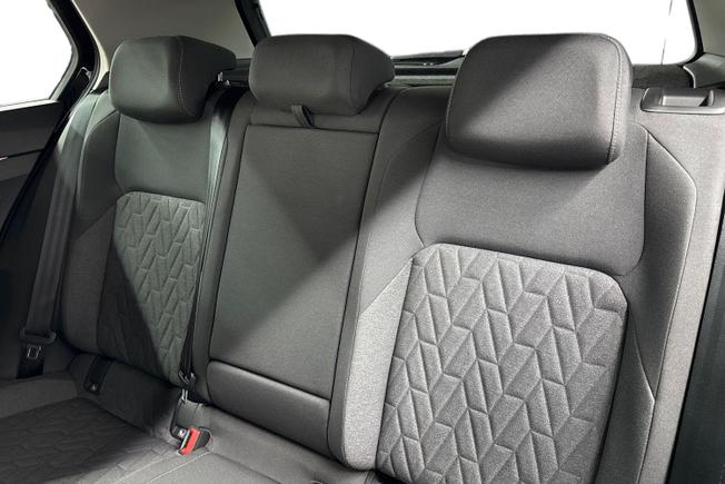 VOLKSWAGEN Golf Photo 9