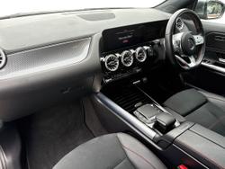 MERCEDES-BENZ GLA Photo 2