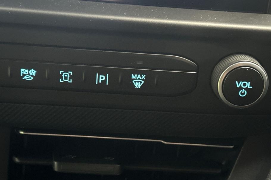 Used Ford TRANSIT CUSTOM LL75RVM 38