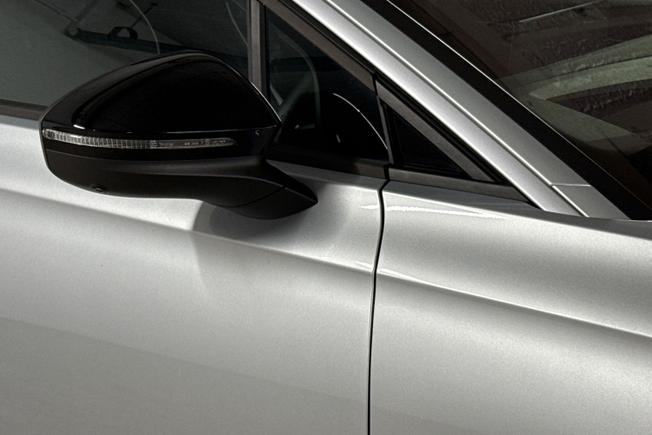 VOLKSWAGEN Id.7 Photo 20