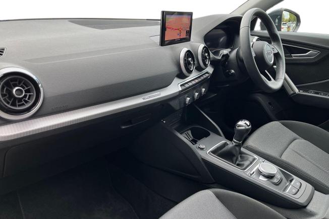 AUDI Q2 Photo 2