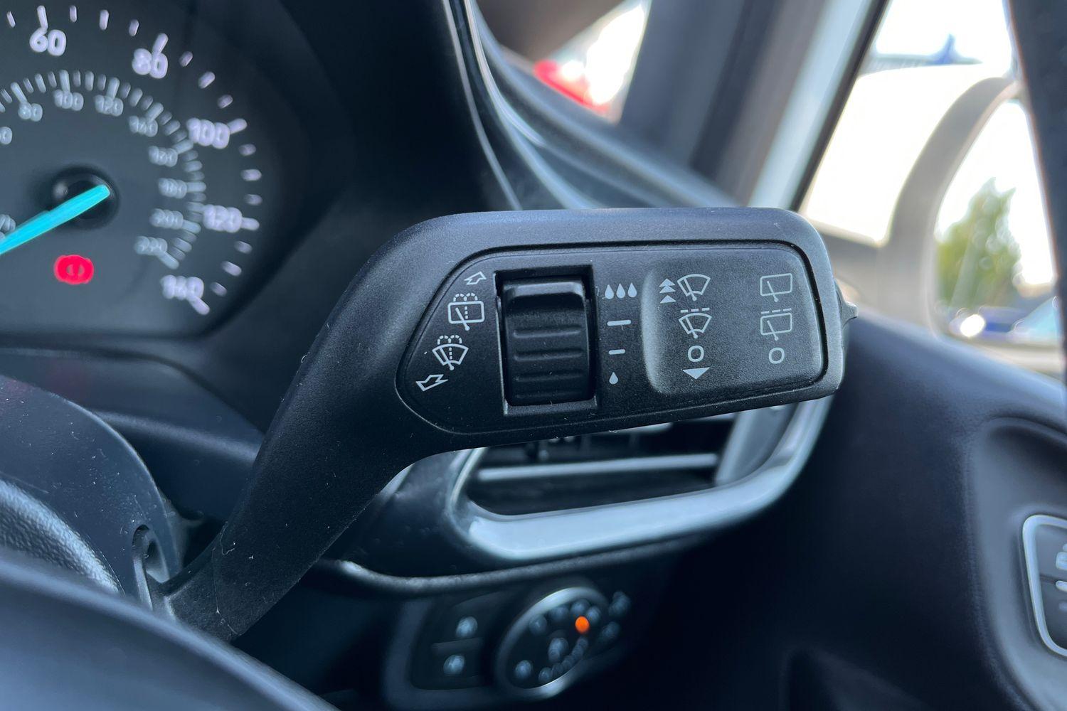 Ford Fiesta Photo 14