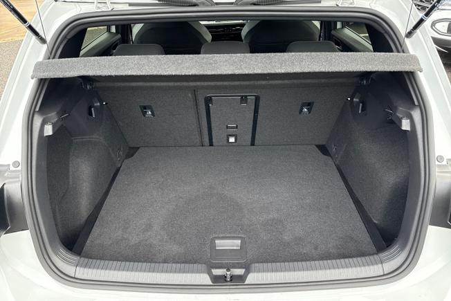 Volkswagen Golf Photo 12
