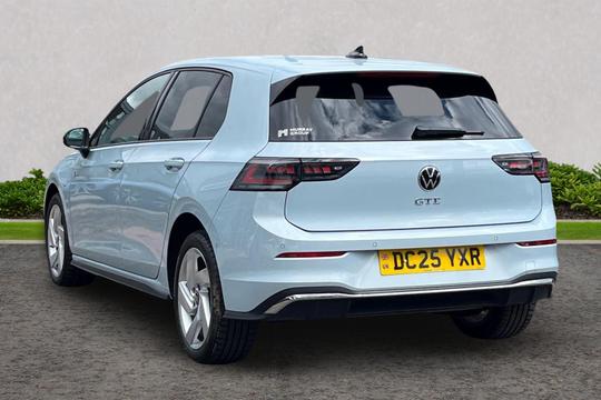 Volkswagen Golf Photo autoimg-d0aab18f62e1c5cfa73b6465fcb92d81753985d4.jpg