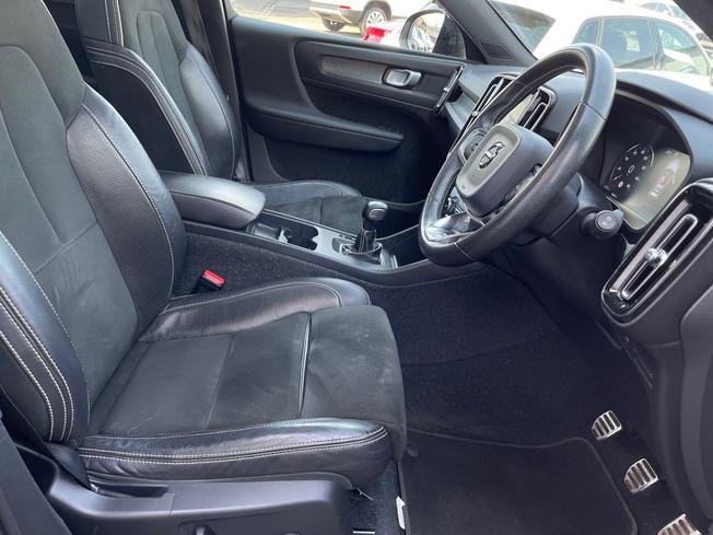 VOLVO Xc40 Photo 28