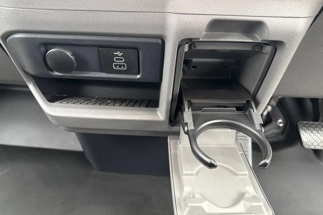 VOLKSWAGEN Transporter Photo 27