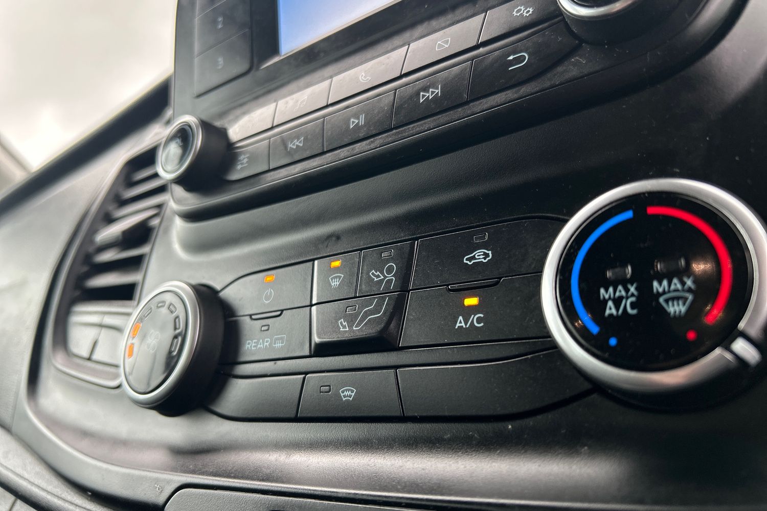 Ford TRANSIT Photo 41