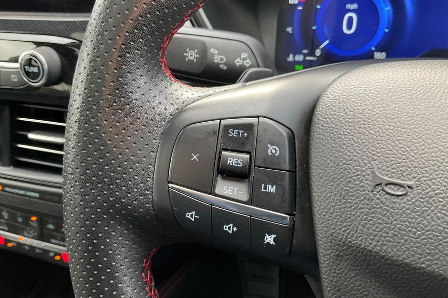 Ford KUGA Photo autoimg-d0ae4f02052b886fce3c5de948f4264b053fcd96.jpg