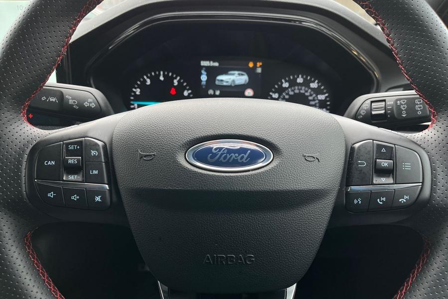 Ford Focus Photo autoimg-d0af0b61d1e93e49dd260d15d24c66cc57c3445c.jpg