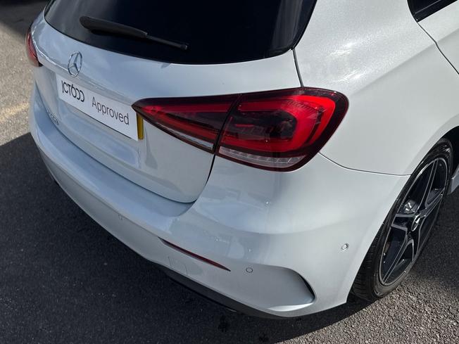 MERCEDES-BENZ A Class Photo 22