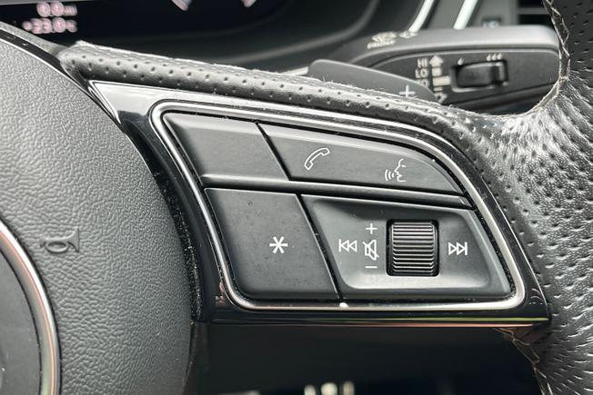 Audi A4 Photo 17