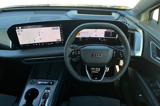Audi Q4 Photo 12