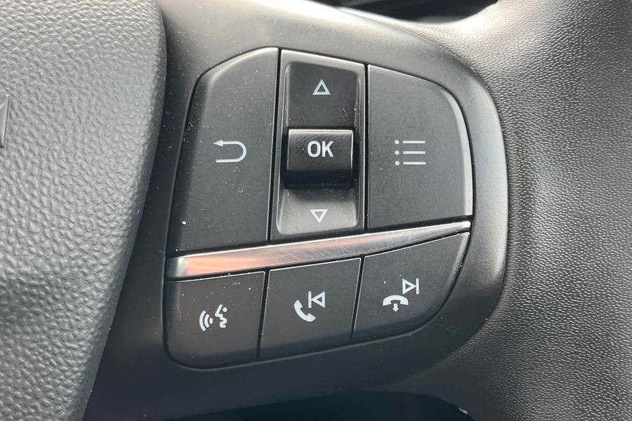Ford FIESTA Photo autoimg-d0c373b74adba2676b17f454f02f9e6fb7e9506d.jpg
