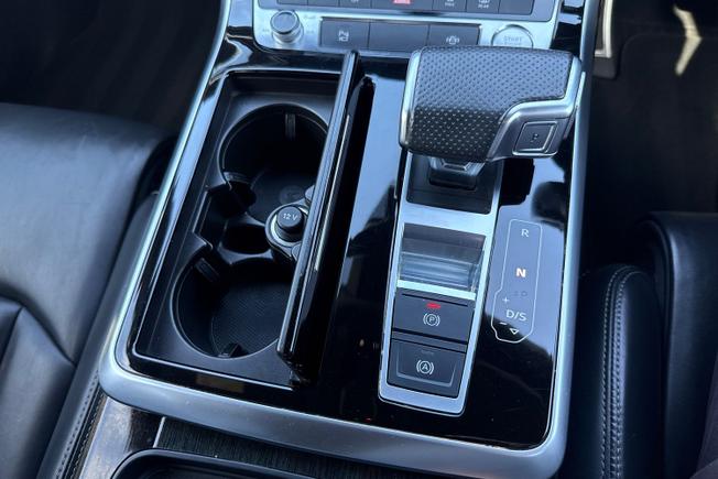 AUDI Q7 Photo 57