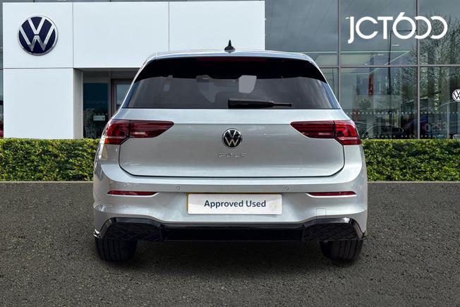 VOLKSWAGEN Golf Photo 7