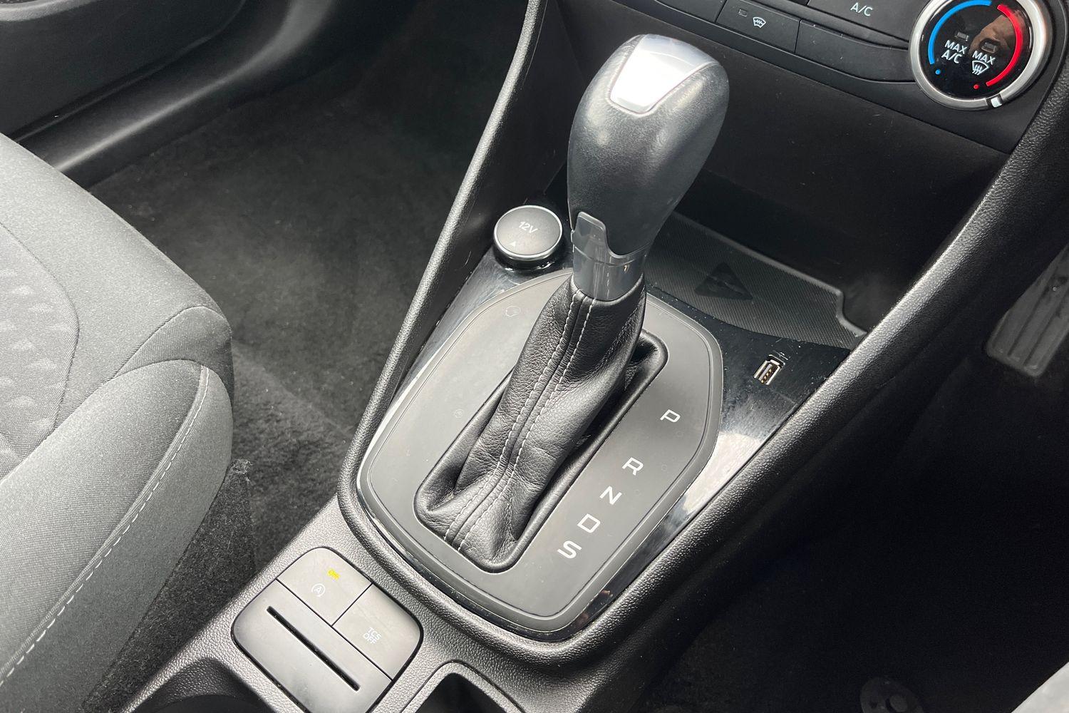 Ford FIESTA Photo 33