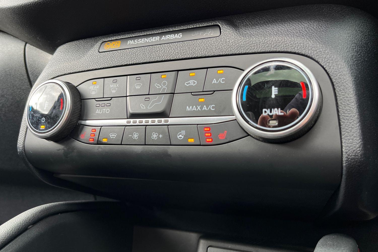 Ford KUGA Photo 31