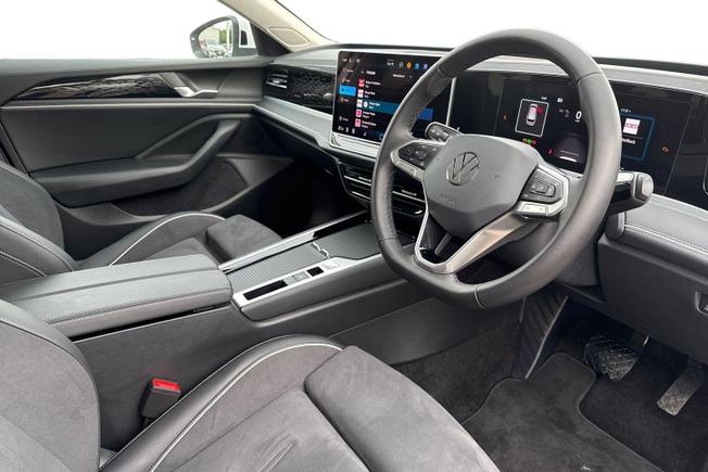 VOLKSWAGEN Passat Photo 6