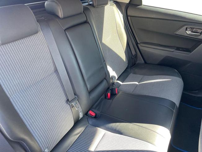 TOYOTA Auris Photo 9