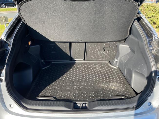 TOYOTA Yaris Cross Photo 12