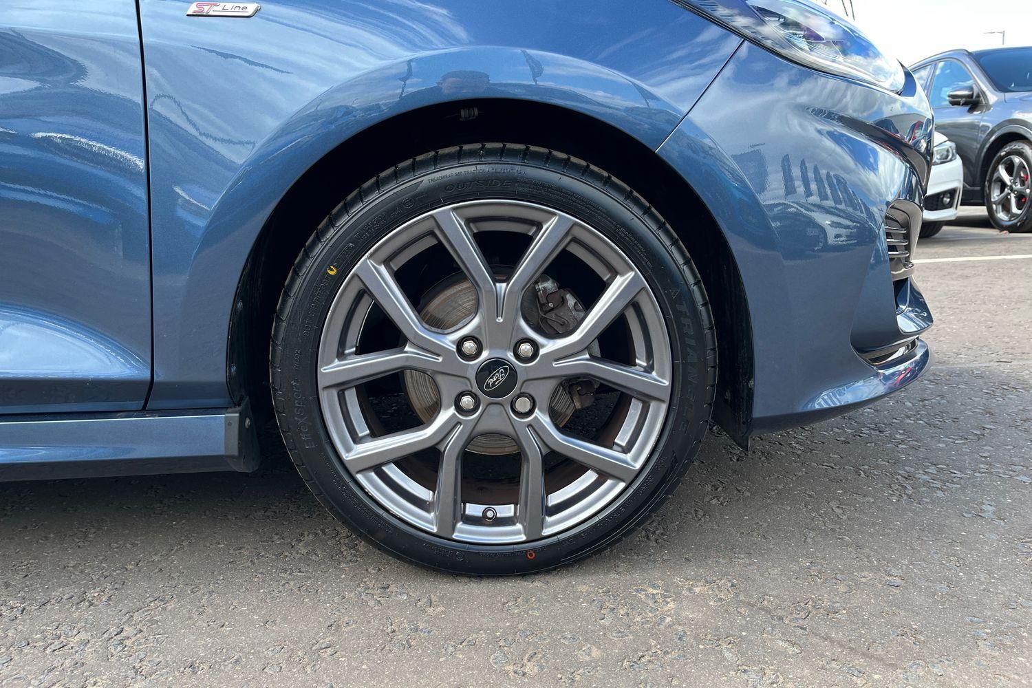 Ford Fiesta Photo 7