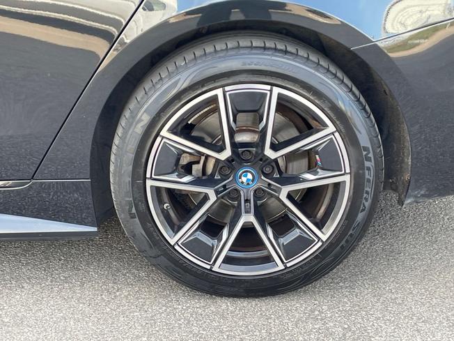 BMW I4 Photo 22