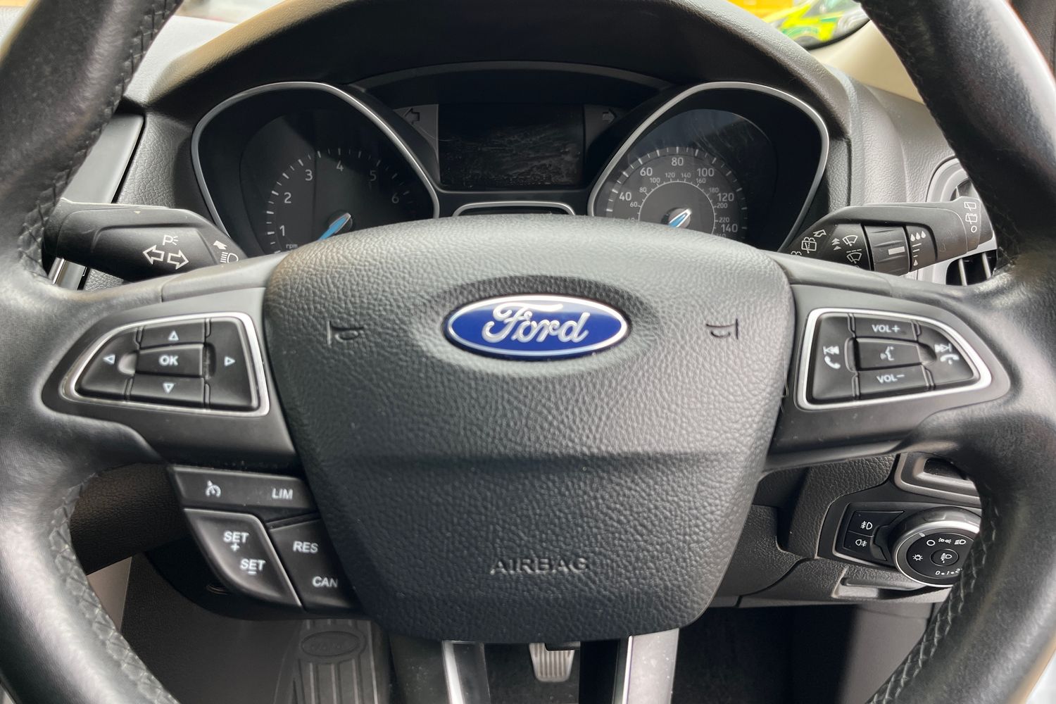 Ford FOCUS Photo 11