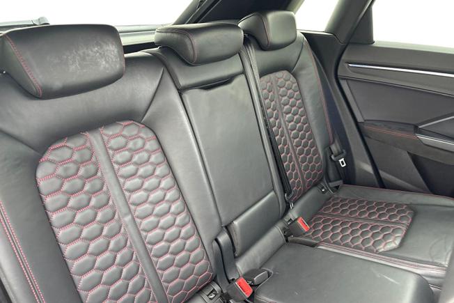 AUDI RS Q3 Photo 9