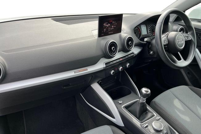 Audi Q2 Photo 2