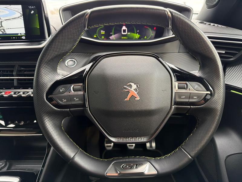 Used Peugeot 2008 NV72GXW 32