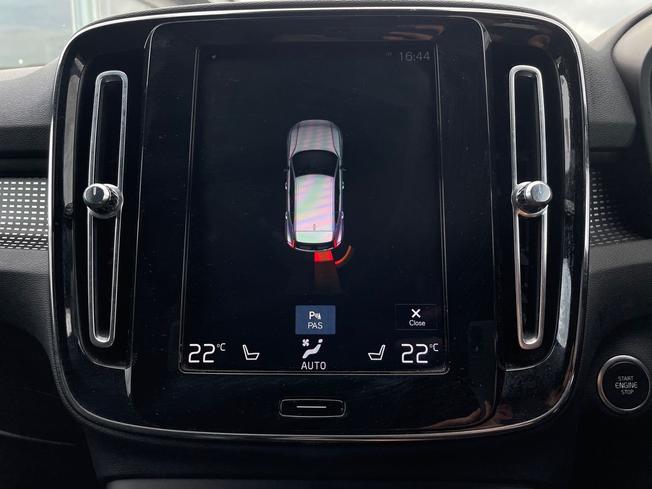 VOLVO XC40 Photo 43