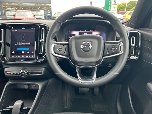 Volvo XC40 Photo autoimg-d0ea27caee6bf994ae1ee14dad5e21452ed9e454.jpg