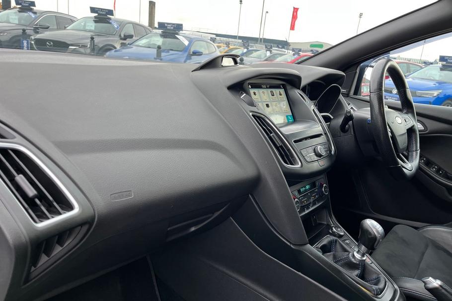 Used Ford FOCUS RS 18