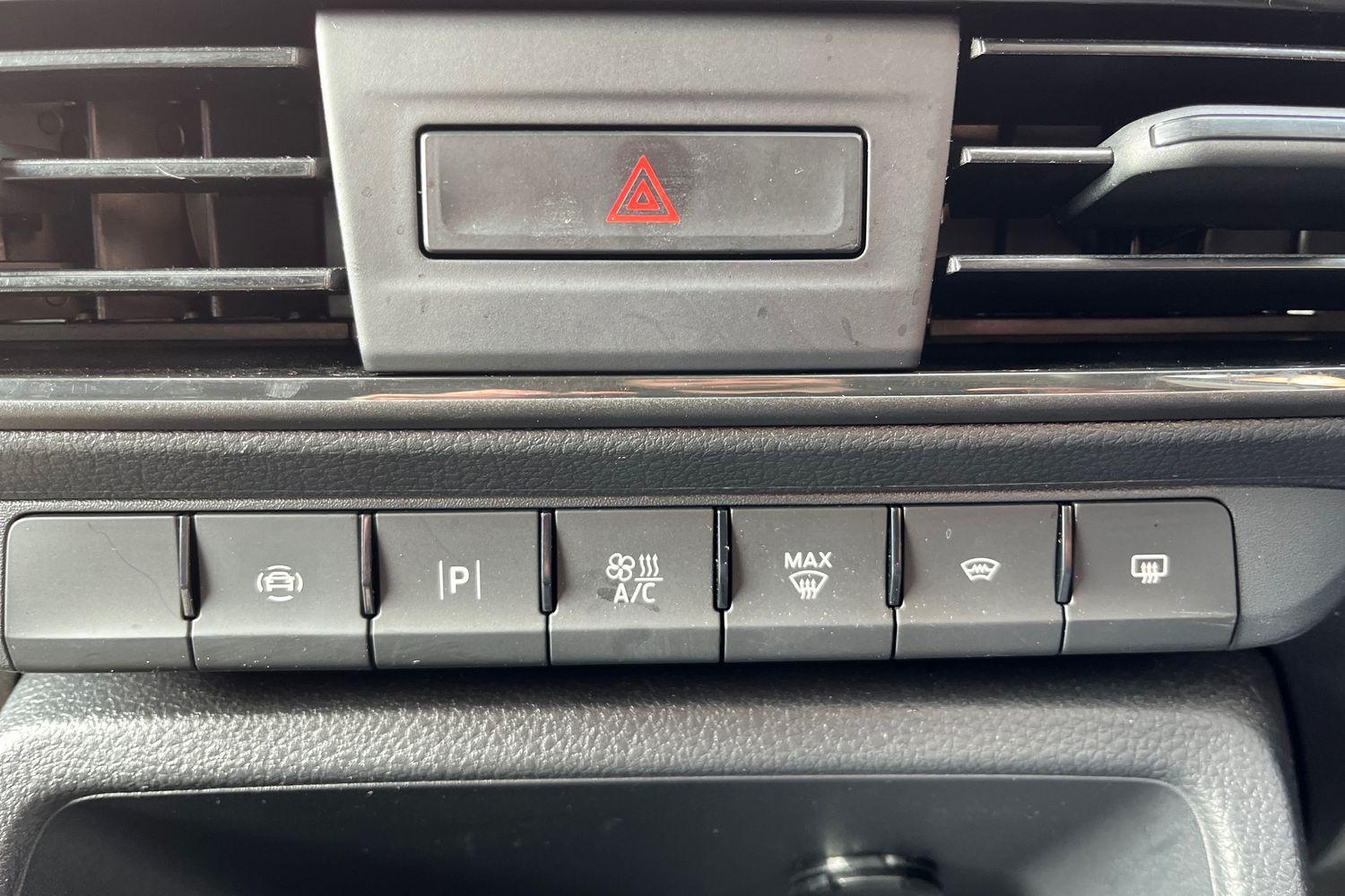 Ford TRANSIT CONNECT Photo 36