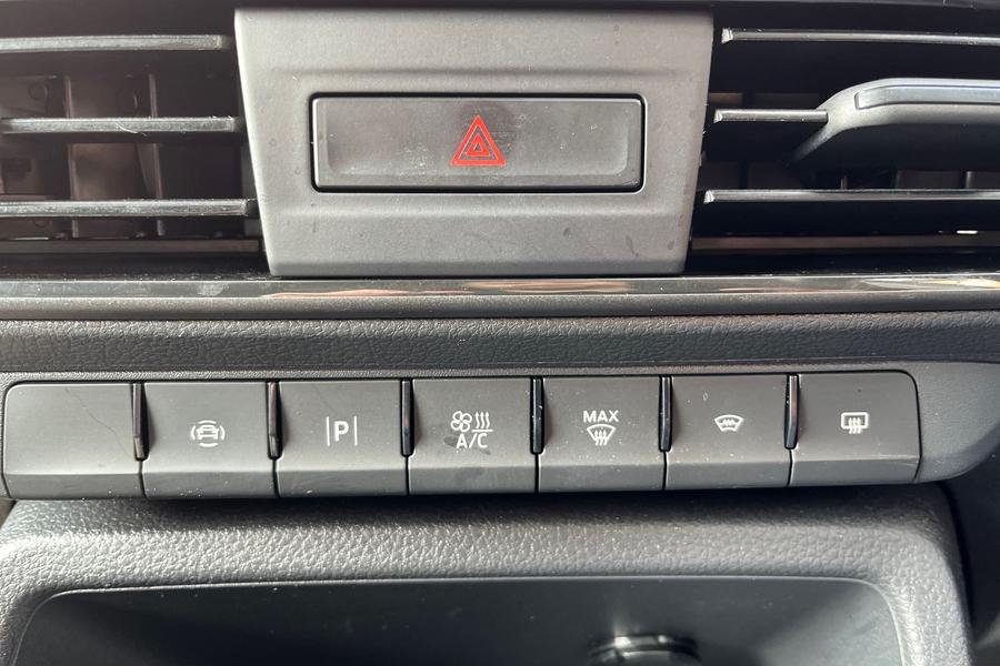 Ford TRANSIT CONNECT Photo autoimg-d0f1f18c66cb878a4e39bd1cd032940d434b5596.jpg