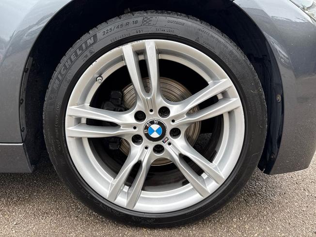 BMW 3 Series Photo 5