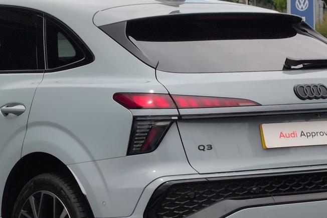 AUDI Q3 Photo 49