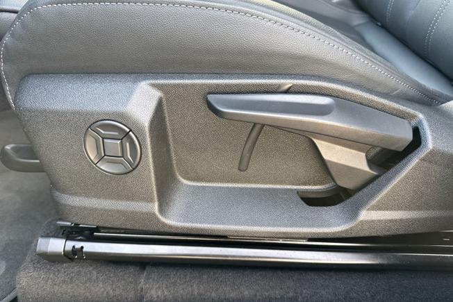 AUDI Q6 e-tron Photo 37
