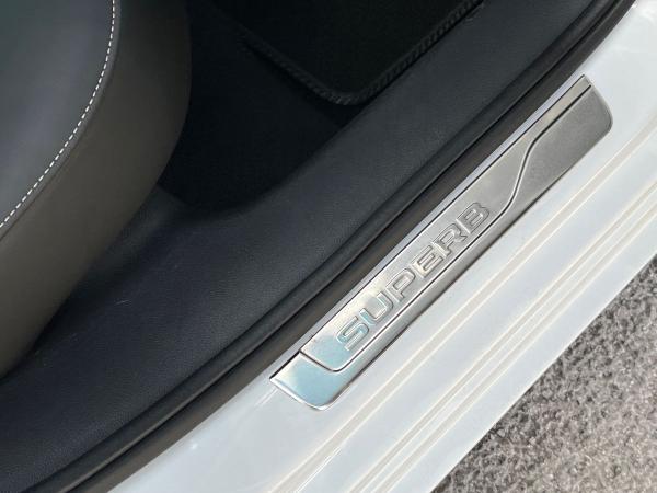 Skoda Superb Photo autoimg-d1045489661dced7ab7fb768f6e7e72dc838a689.jpg