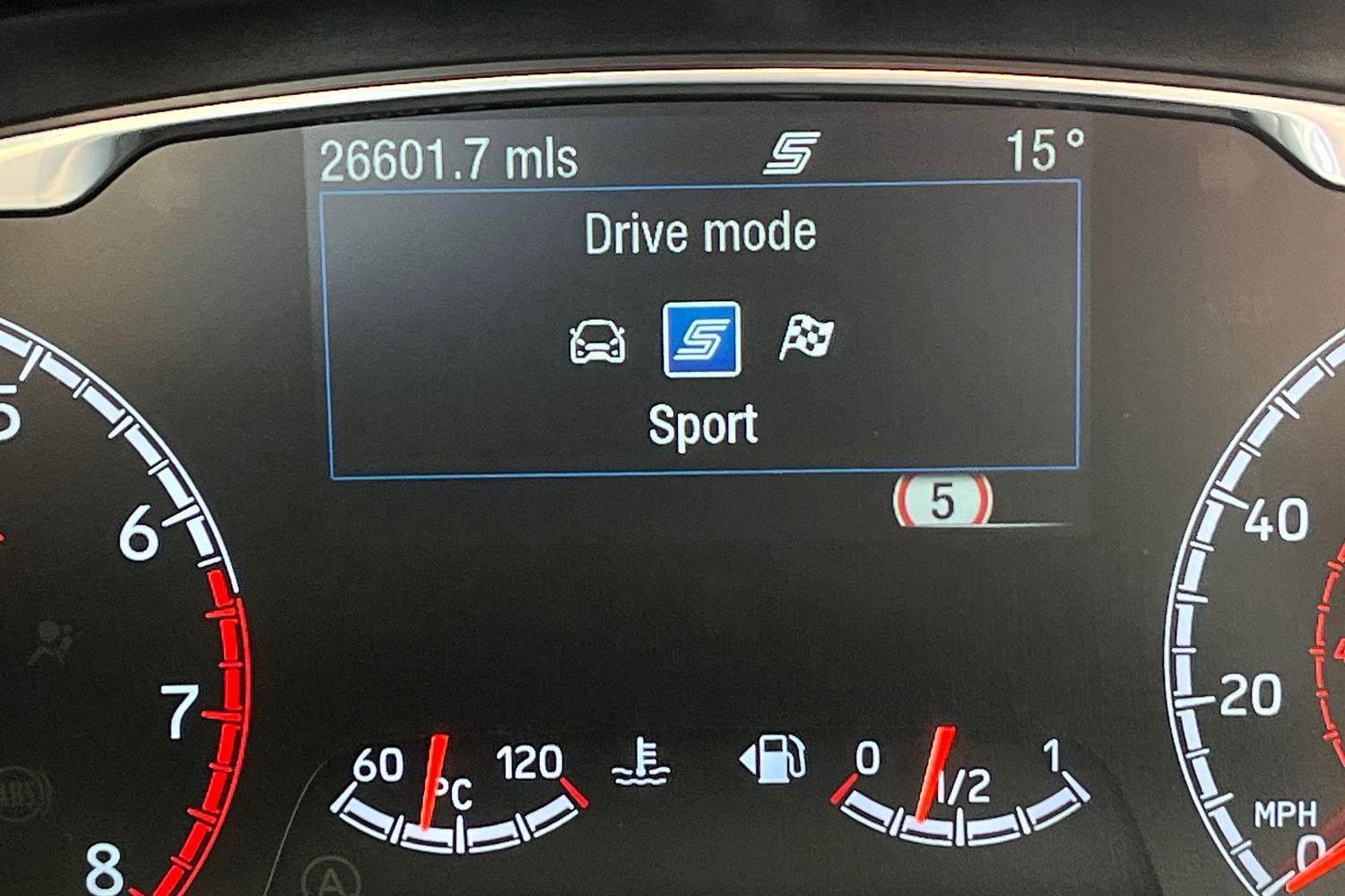 Ford FIESTA Photo 36