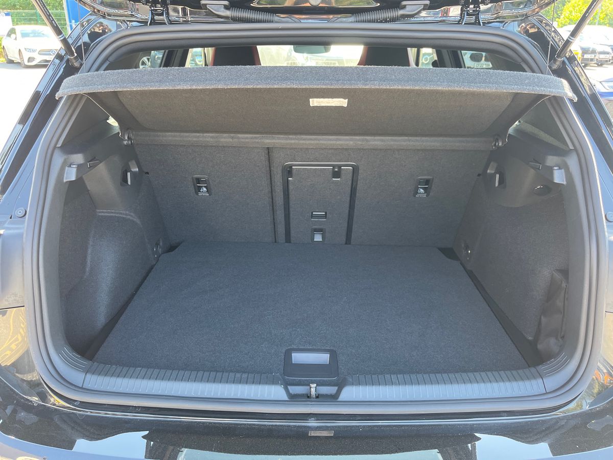 Volkswagen Golf Photo 23