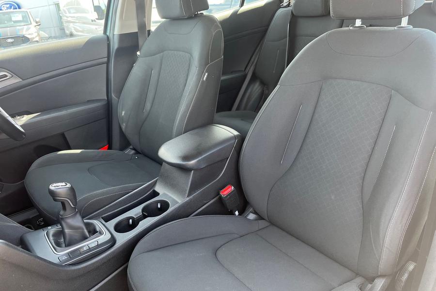 Kia SPORTAGE Photo autoimg-d10ee524fc4cb5fe246031df2535d57769c9b4a6.jpg