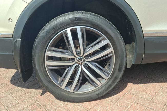 VOLKSWAGEN Tiguan Allspace Photo 5