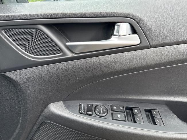HYUNDAI TUCSON Photo 29