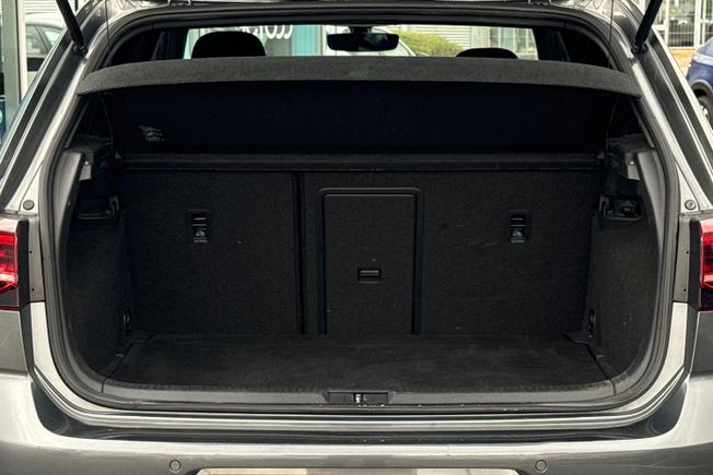 VOLKSWAGEN Golf Photo 12