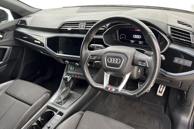 Audi Q3 Photo 6