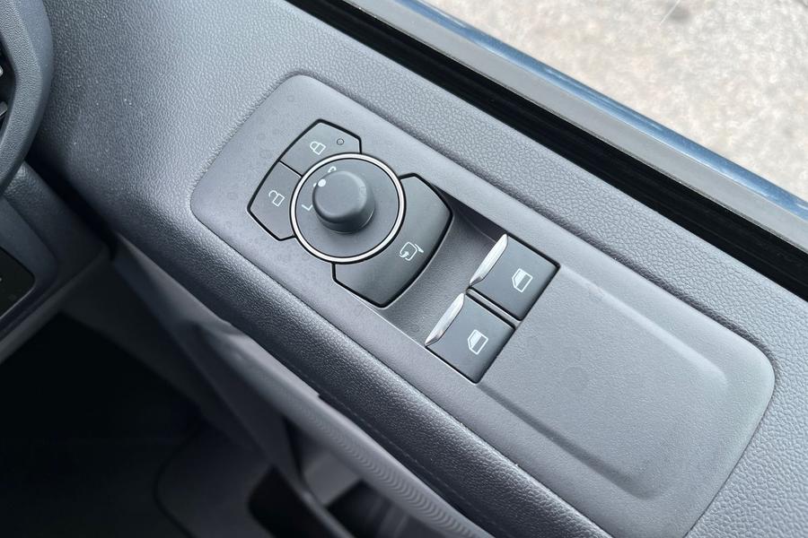 Ford TRANSIT CUSTOM Photo autoimg-d116f01198c41aa81f0be81da1666aaa0a7d09af.jpg
